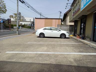 駐車場２台契約可能です