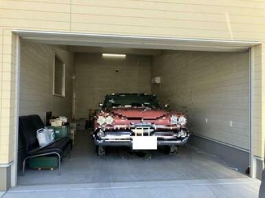 シャッター付き車庫！