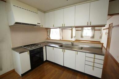 L字キッチンは動線が短く作業の効率もup！