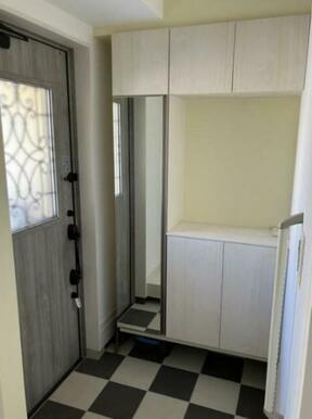 玄関を広く利用できるようシューズボックスを完備！