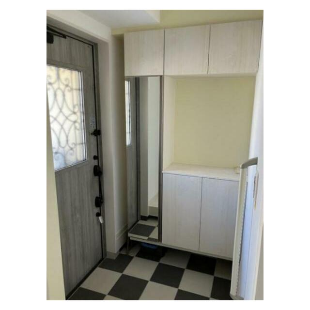 玄関を広く利用できるようシューズボックスを完備！