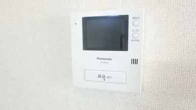 モニター付インターホンで訪問時も安心