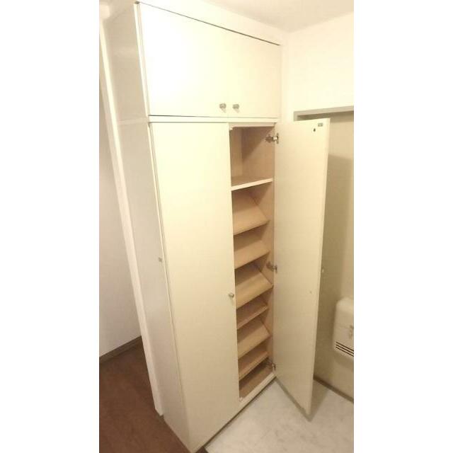 たっぷり収納可能なシューズＢＯＸ