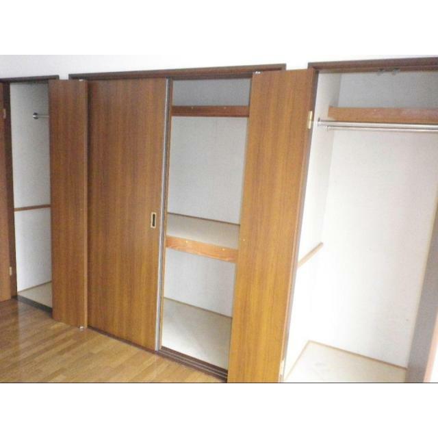 洋室5.5帖の物入
