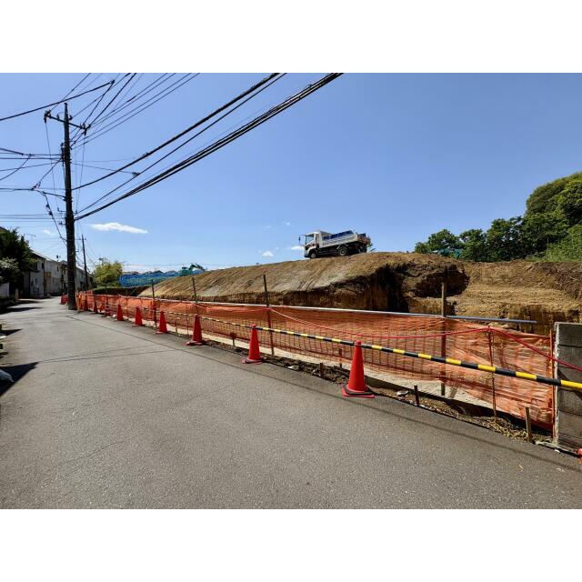 【前面道路含む現地土地写真】