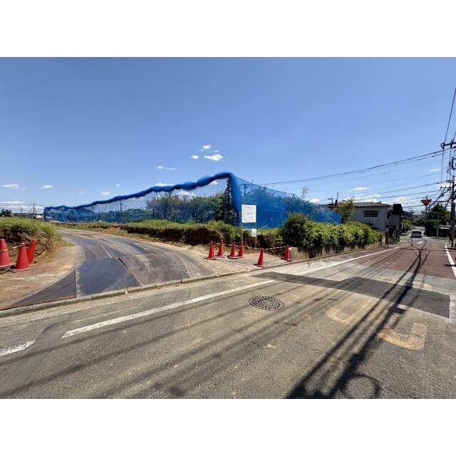 【前面道路含む現地土地写真】