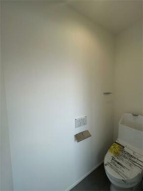 ２階にはトイレがもう一か所あります。日々の暮らしや使い勝手を考えた便利な設計になっています。