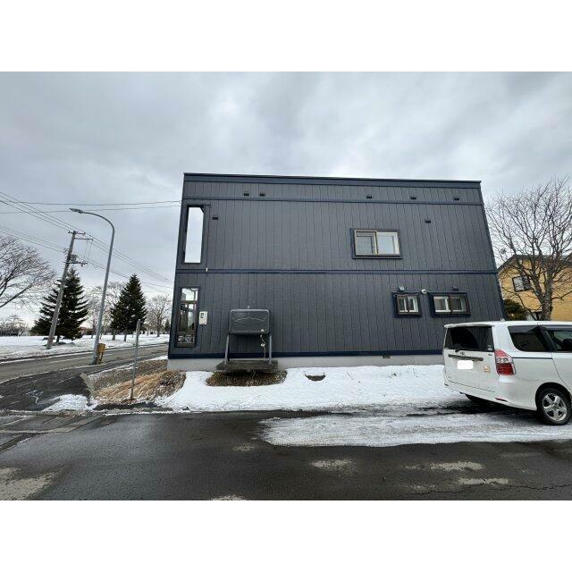 屋根・外壁塗装しております。