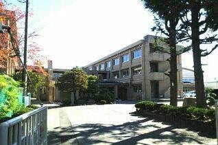 国母小学校
