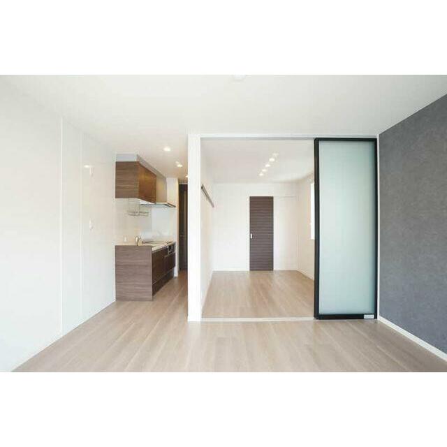 スライディングスクリーンで仕切ることが可能です