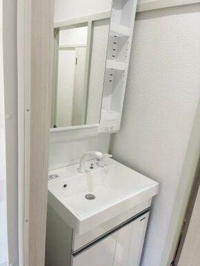 洗面台新品交換済みです◎
