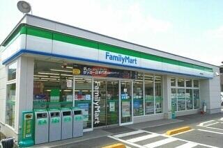 ファミリーマート鶴市明見店さん