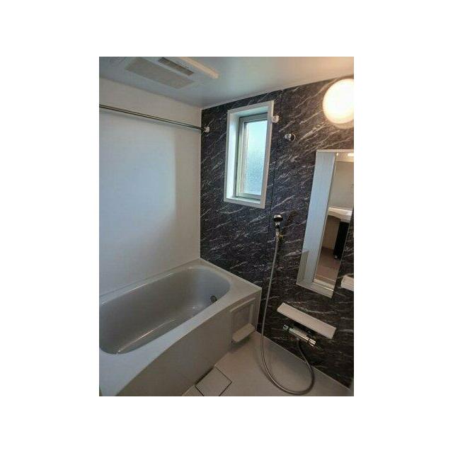 落ち着いた空間のお風呂です