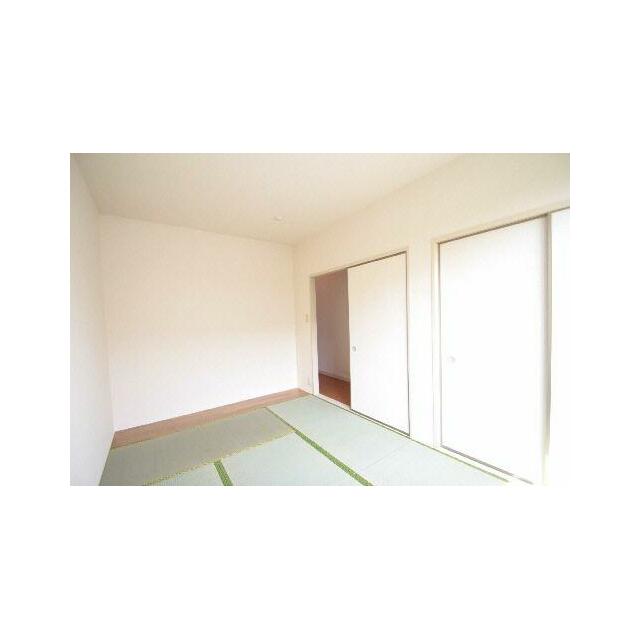 【和室】和室に一部板の間を設けました。