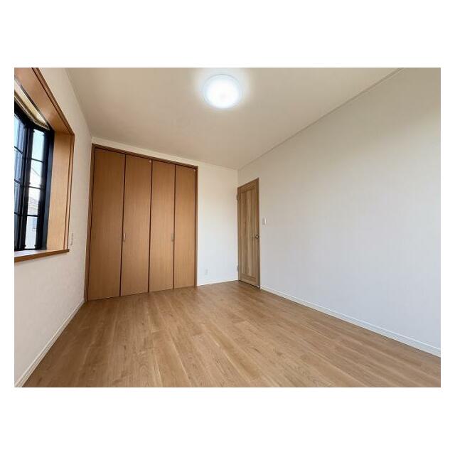 「2階洋室約5.6帖」（2）