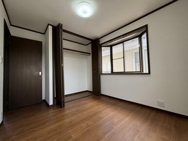 2F　南側約5.3帖 洋室