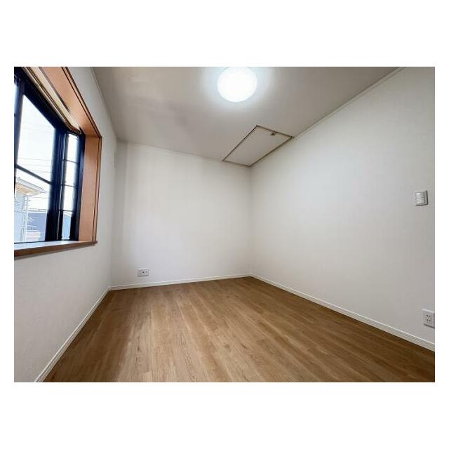 「2階洋室約5.5帖」