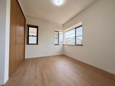 「2階洋室約6帖」