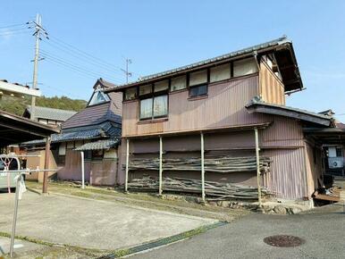 離れ建物