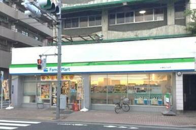 ファミリーマート台東松が谷店