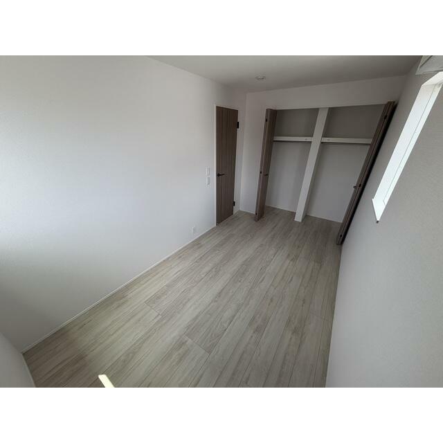【１号棟】３階4.5帖のお部屋。広いクローゼット付きだから毎日のお洋服選びが楽しくなります♪