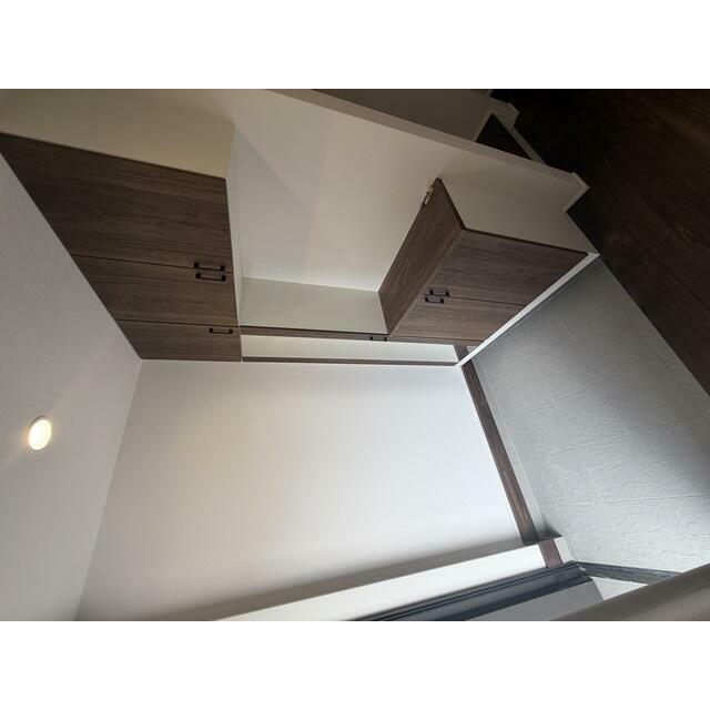 【１号棟】第一印象を美しく。スッキリ片付く玄関収納。 来客時も玄関をきれいに保てる、使い勝手の良い収納です。