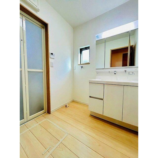 「脱衣所」洗面脱衣所のお写真です。