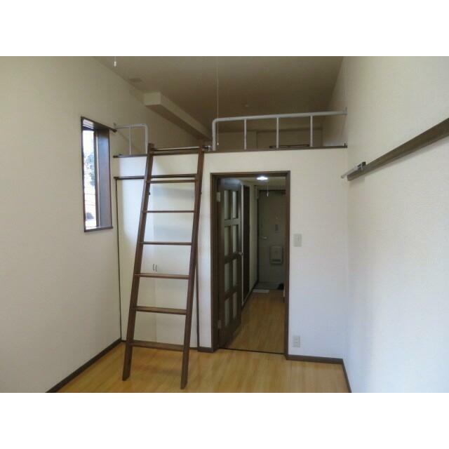 出窓付き・日当たり良好♪