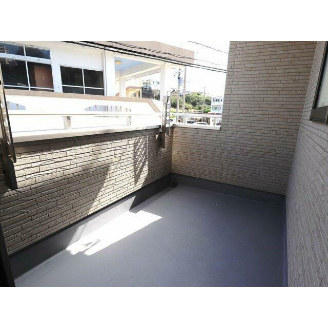 物干しもしやすい奥行きあるバルコニー