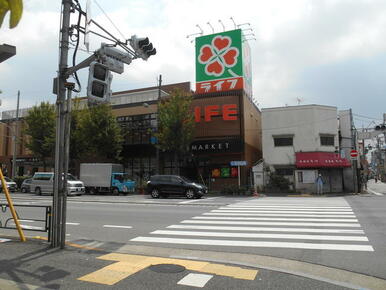 ライフ新桜台駅前店