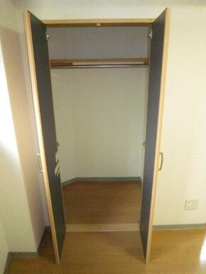奥行きのある収納でお部屋を広く使えます