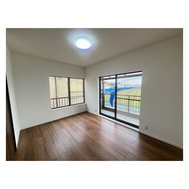 2階東側洋室約6帖
