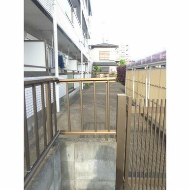 敷地の手前はスペースあるので、日当たりが確保できます!