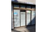 情報提供会社