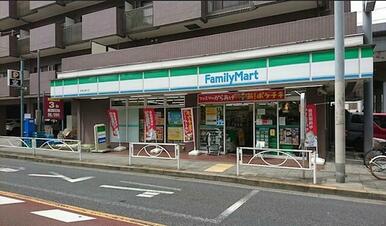 ファミリーマート　砧城山通り店