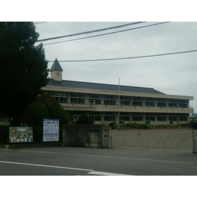石川小学校