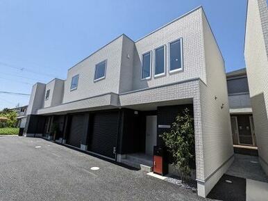 ☆愛車と一緒に住める戸建です☆