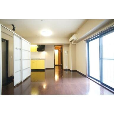 窓側から見たお部屋です