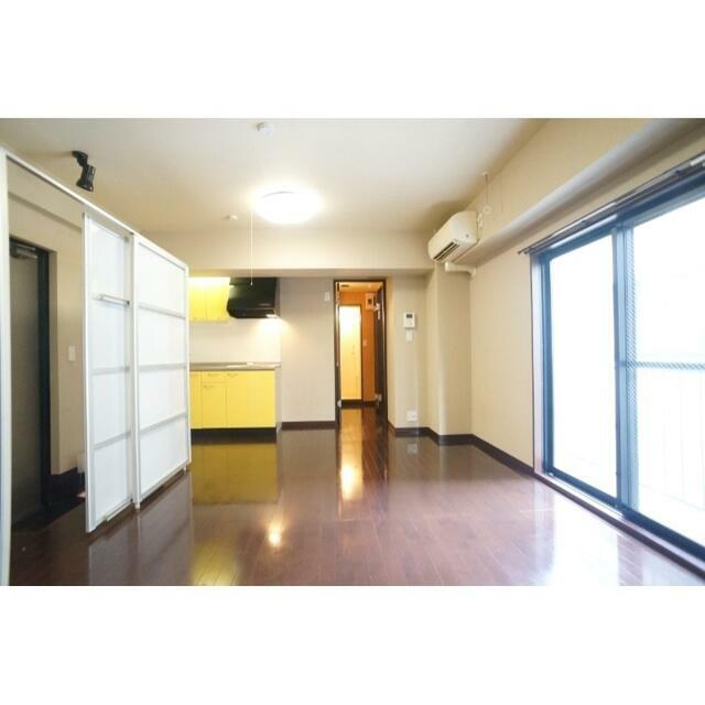 窓側から見たお部屋です