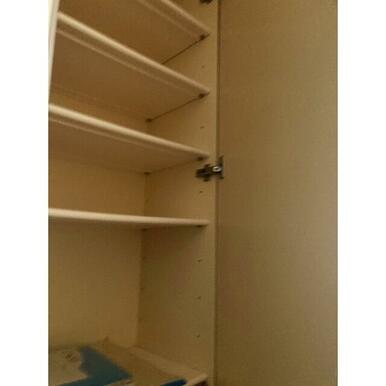 シューズボックス