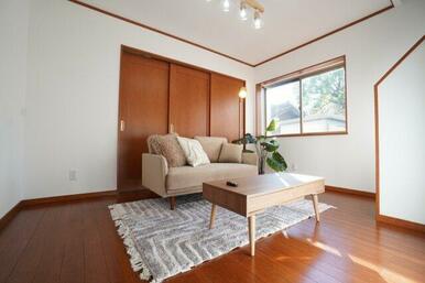 リビングに家具を設置しました☆ご成約者様にプレゼントいたします♪