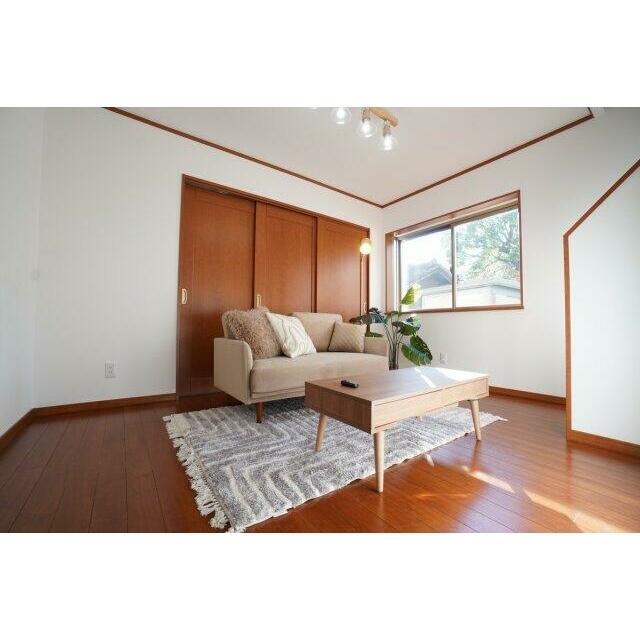 リビングに家具を設置しました☆ご成約者様にプレゼントいたします♪