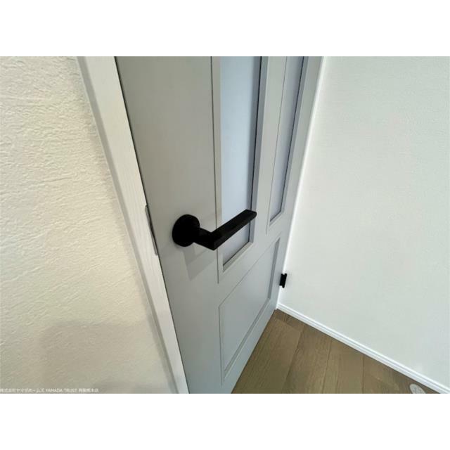 取手がブラックでアクセントになっています♪
