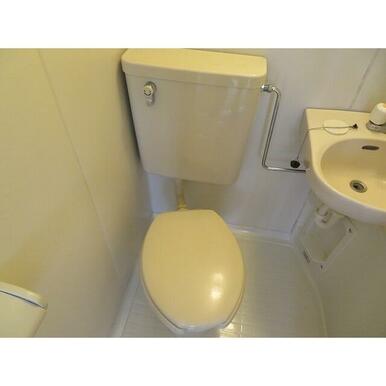 写真は別部屋です