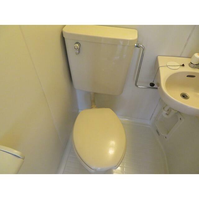 写真は別部屋です