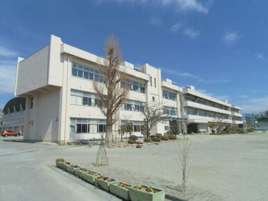 双葉西小学校