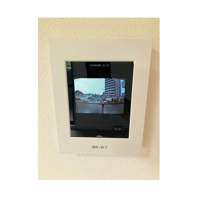 新品のテレビドアホン　事前に来客の確認が出来るのでセキュリティ面でも安心です