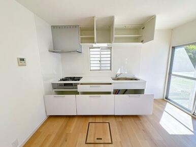 「キッチン」新品交換しました。収納力もございます。