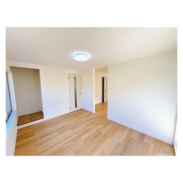 「LDK」壁があるので食事の空間と分けることができます