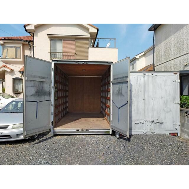 左の区画を募集中